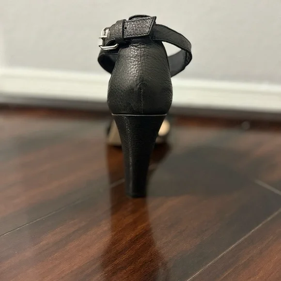 J Crew Sleek Black Chunky Heel Sandals with Ankle Strap​​ - Picture 5 of 10